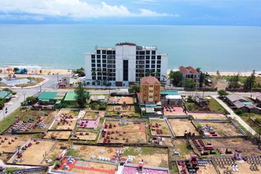 Sẽ đóng cửa nghĩa trang án ngữ khu du lịch biển đẹp bậc nhất Hà Tĩnh