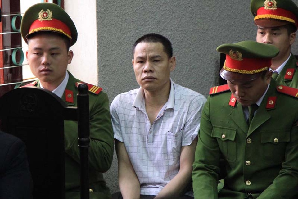 Mẹ nữ sinh giao gà cùng đồng phạm hầu tòa - 4