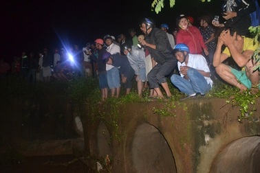 Thiếu nữ 17 tuổi bị nước cuốn khi đi sinh nhật bạn