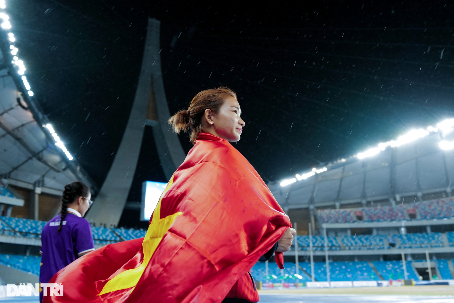 Nữ hoàng điền kinh Nguyễn Thị Oanh lập kỳ tích 4 HCV tại SEA Games 32 - 12 Nữ hoàng điền kinh Nguyễn Thị Oanh lập kỳ tích 4 HCV tại SEA Games 32 - 12