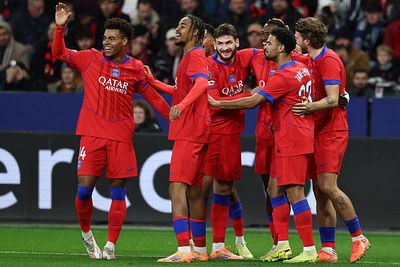 PSG thắng đậm Bayer Leverkusen trong trận cầu 9 bàn thắng