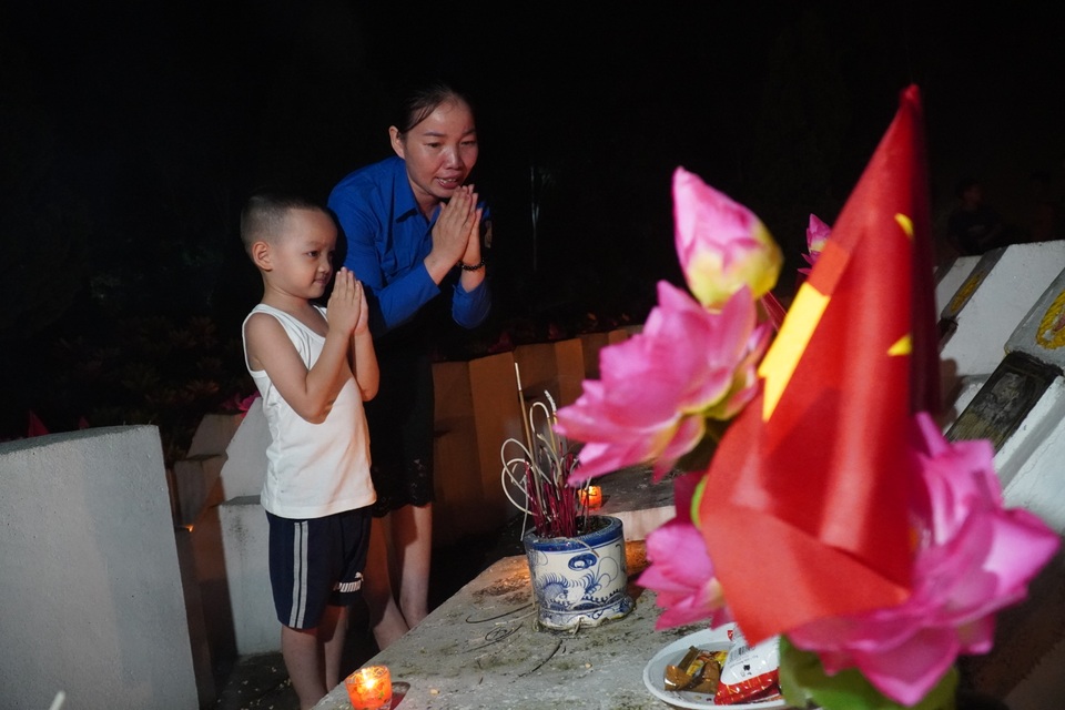 Nghĩa trang Liệt sĩ quốc gia Vị Xuyên rực sáng trong đêm thiêng liêng - 6 Nghĩa trang Liệt sĩ quốc gia Vị Xuyên rực sáng trong đêm thiêng liêng - 6