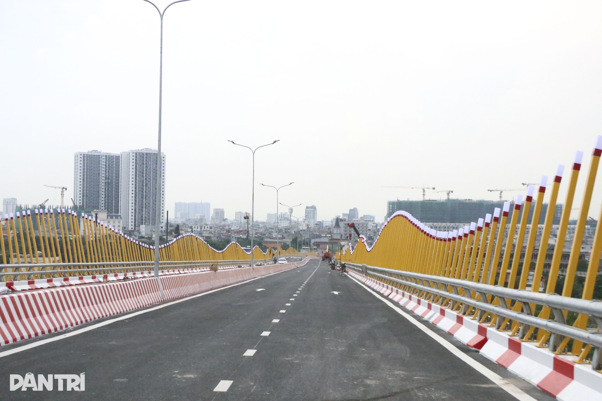 Cầu Hoàng Gia hơn 2.300 tỷ đồng trước ngày thông xe - 10 Cầu Hoàng Gia hơn 2.300 tỷ đồng trước ngày thông xe - 10