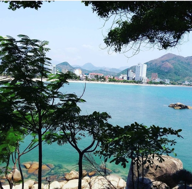 Chụp cháy máy ở 3 quán cà phê view biển hút khách bậc nhất Nha Trang - 2