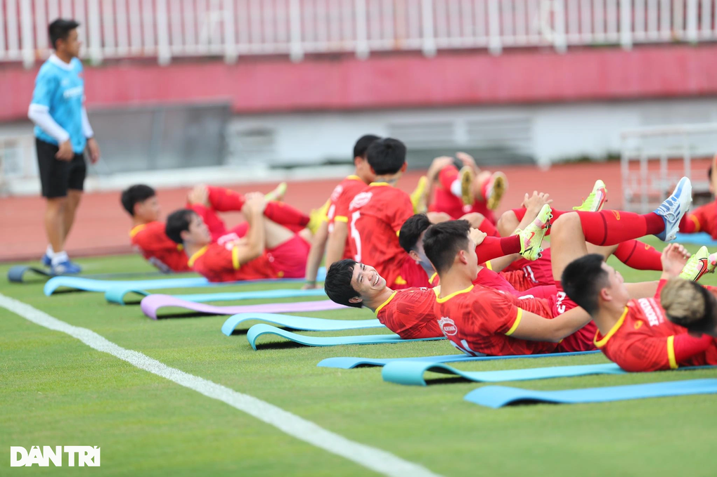 Đội tuyển Việt Nam hội quân, thiếu Hoàng Đức và Khuất Văn Khang - 4 Đội tuyển Việt Nam hội quân, thiếu Hoàng Đức và Khuất Văn Khang - 4