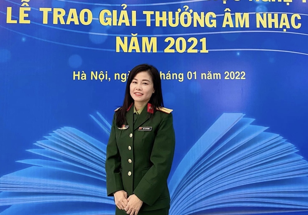 Sao Mai Huyền Trang hát hướng về ngày Thương binh - Liệt sĩ - 2 Sao Mai Huyền Trang hát hướng về ngày Thương binh - Liệt sĩ - 2