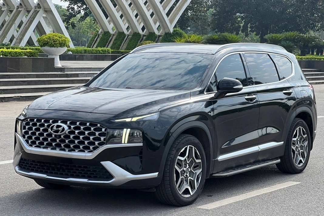 Đại lý chào Hyundai Santa Fe tiêu chuẩn giá 855 triệu đồng - 3