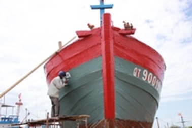 Ngư dân vững vàng ý chí vươn khơi, bám biển