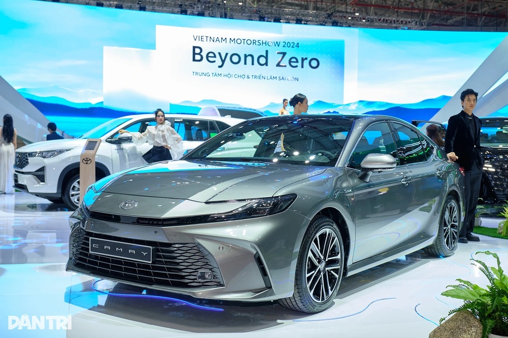 Toyota Việt Nam âm thầm tăng giá nhiều mẫu xe - 2 Toyota Việt Nam âm thầm tăng giá nhiều mẫu xe - 2