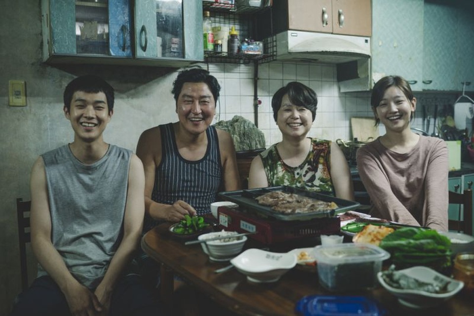 Không bộ phim nào thâu tóm tinh thần năm 2019 như “Parasite” - 3 Không bộ phim nào thâu tóm tinh thần năm 2019 như “Parasite” - 3