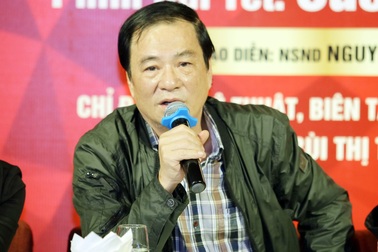 NSND Khải Hưng: “Cài cắm chân dài, lạm dụng hở hang… trong hài tết là ấu trĩ”