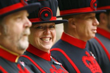 Nữ vệ binh đầu tiên của Hoàng gia Anh 