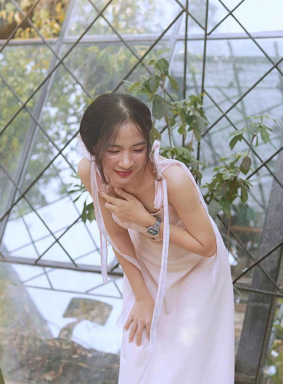 Cô giáo dạy Hóa đẹp như nàng thơ khiến dân mạng ngẩn ngơ - 9 Cô giáo dạy Hóa đẹp như nàng thơ khiến dân mạng ngẩn ngơ - 9
