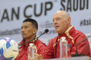 HLV Nepal: “Thi đấu đủ người, chúng tôi sẽ có điểm trước tuyển Việt Nam”