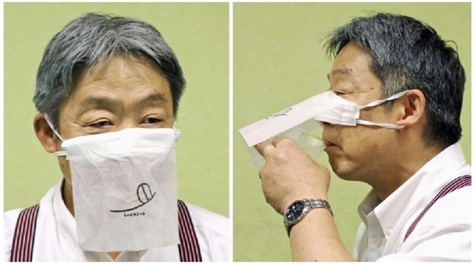 Nhà hàng Nhật “ép” thực khách đeo khẩu trang khi… ăn - 1 Nhà hàng Nhật “ép” thực khách đeo khẩu trang khi… ăn - 1