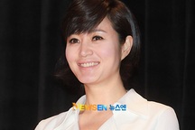 “Nữ hoàng gợi cảm” Kim Hye Soo bất ngờ trở nên… kín đáo!