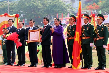 Tỉnh Điện Biên đón nhận Huân chương độc lập hạng Nhất