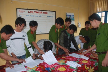 Khởi tố 10 đối tượng gây rối vùng biển có cổ vật