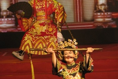 Ấn tượng thí sinh trẻ trong các vai già lịch sử