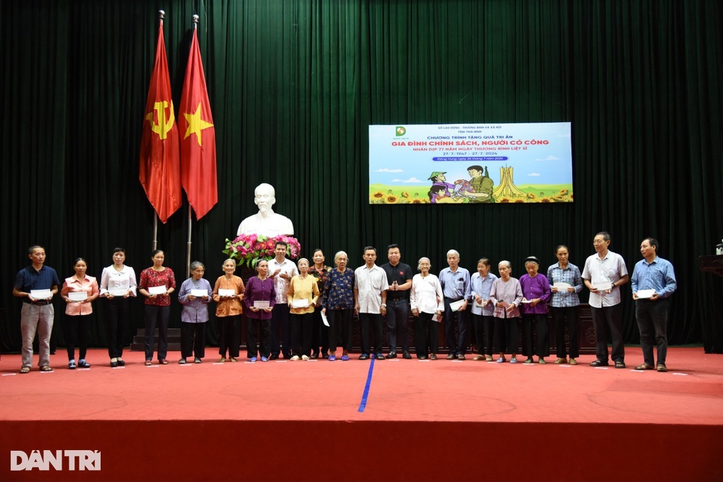 Tri ân nghĩa tình, trách nhiệm với người có công - 19 Tri ân nghĩa tình, trách nhiệm với người có công - 19
