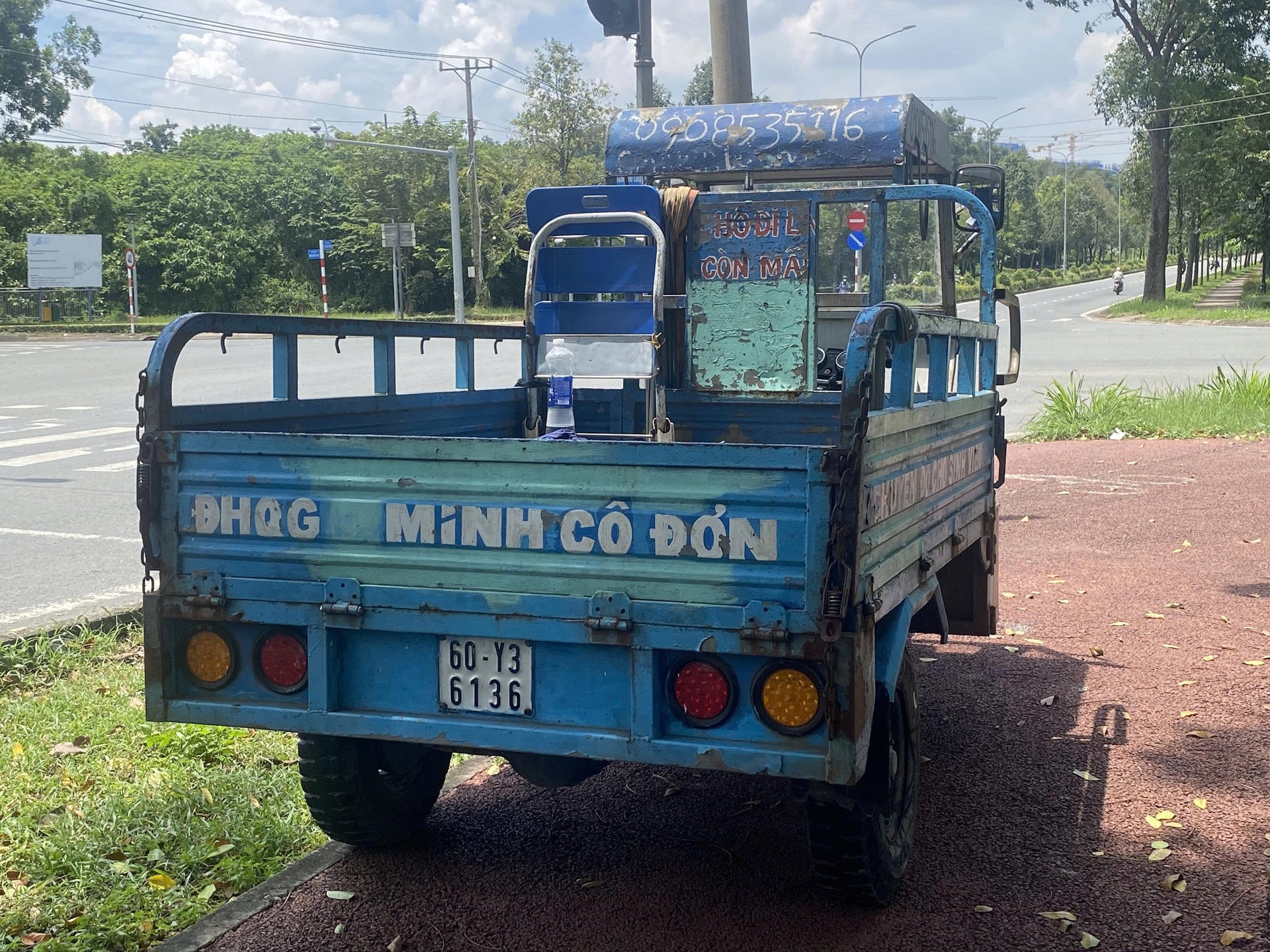 “Hiệp sĩ” của hàng nghìn sinh viên TPHCM đổ bệnh - 4 “Hiệp sĩ” của hàng nghìn sinh viên TPHCM đổ bệnh - 4