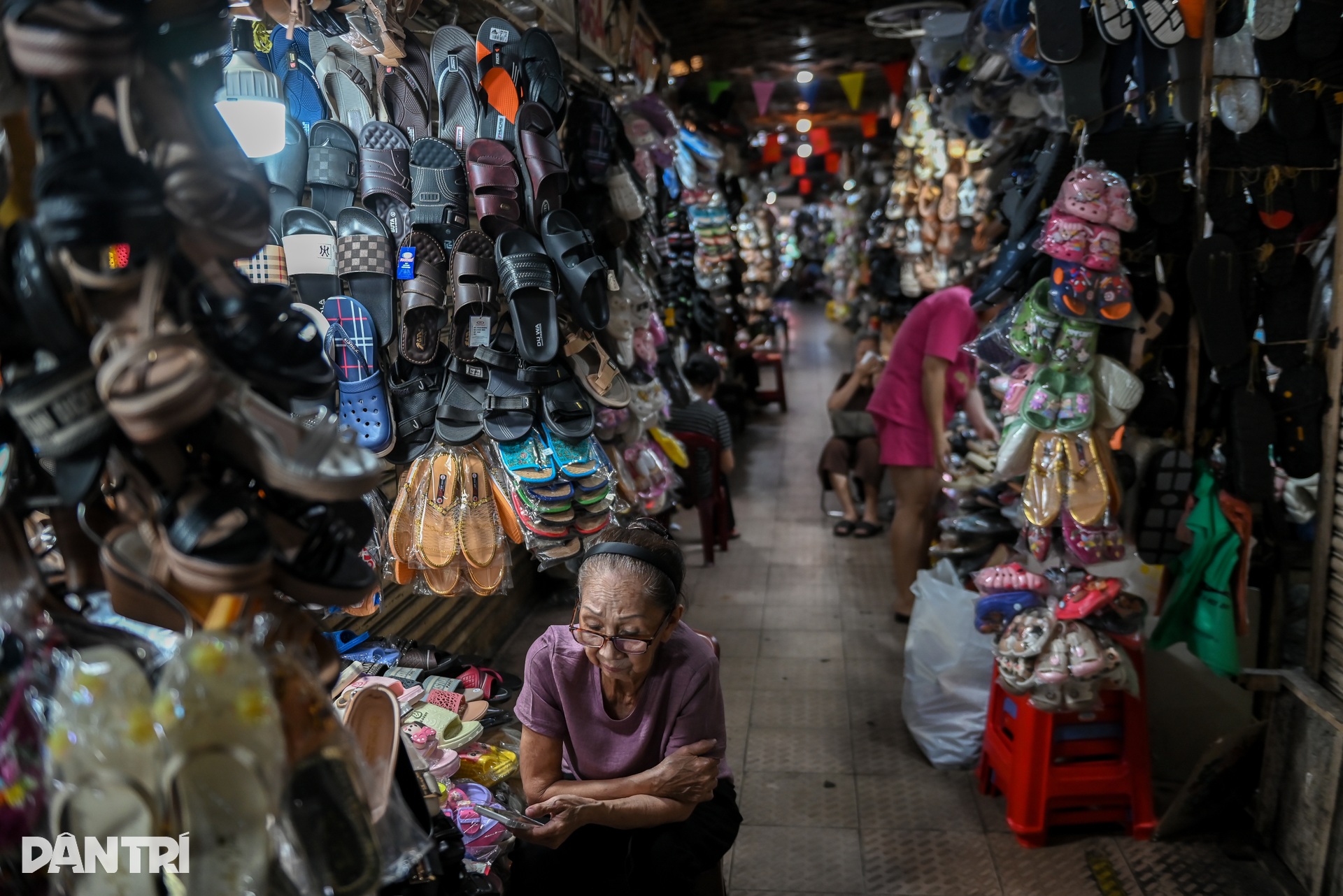 ຊົມເຊີຍຕະຫຼາດເຕິນດິ້ງ, ລົມຫາຍໃຈຂອງໄຊງ່ອນເກົ່າໃນໃຈກາງເມືອງ - 7 Ngắm chợ Tân Định, hơi thở Sài Gòn xưa giữa lòng đô thị - 7