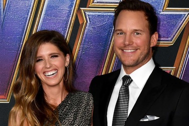 Katherine Schwarzenegger mang bầu