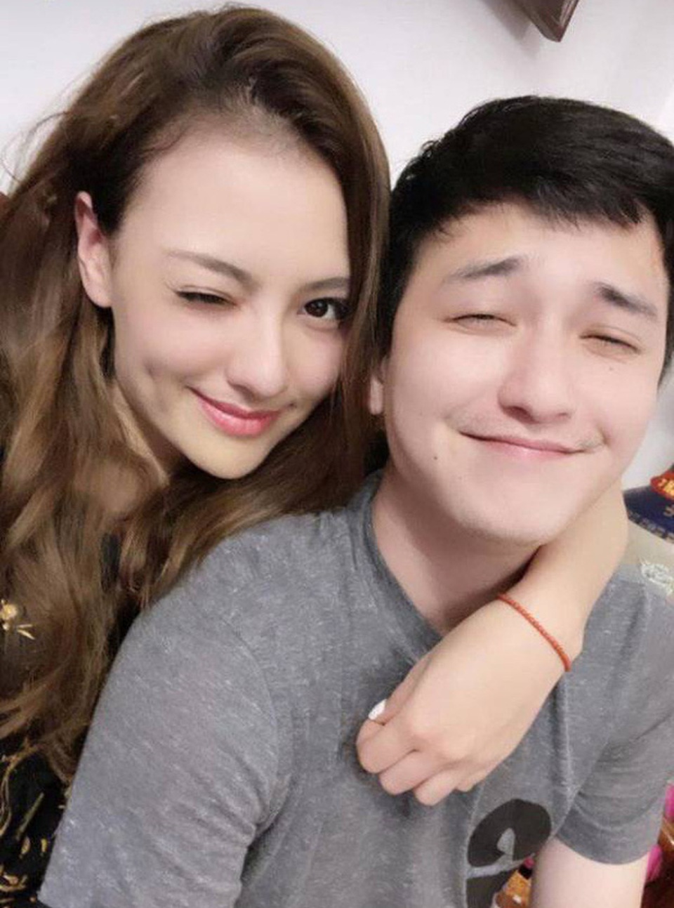 Huỳnh Anh chính thức xác nhận đang “hẹn hò” với Hồng Quế - 1 Huỳnh Anh chính thức xác nhận đang “hẹn hò” với Hồng Quế - 1