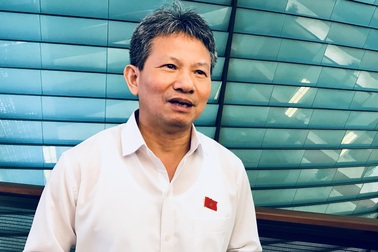 Luật mới tưởng nới… dây trói, thực chất vẫn là một rào cản nên xóa bỏ!