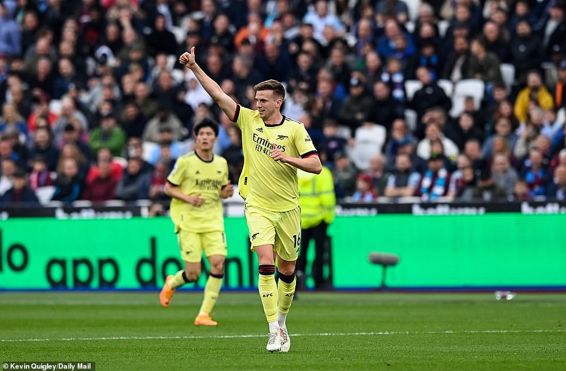 Arsenal, Tottenham dập tắt hy vọng vào top 4 của Man Utd - 3 Arsenal, Tottenham dập tắt hy vọng vào top 4 của Man Utd - 3