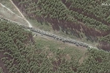 Xe tăng Nga cách Kiev vài km