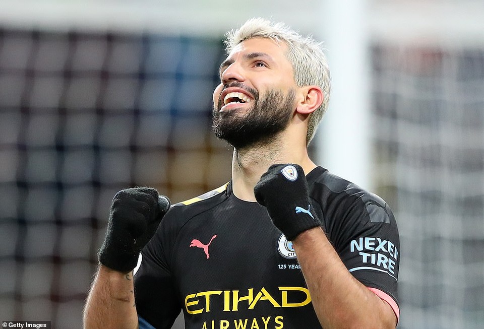“Chơi tennis” với Aston Villa, Man City giành vị trí nhì bảng - 2 “Chơi tennis” với Aston Villa, Man City giành vị trí nhì bảng - 2