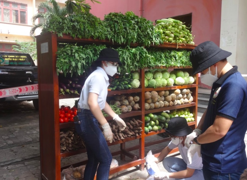 Gian hàng nghĩa tình hỗ trợ sinh viên mắc kẹt ở Đà Nẵng do Covid-19 - 4 Gian hàng nghĩa tình hỗ trợ sinh viên mắc kẹt ở Đà Nẵng do Covid-19 - 4