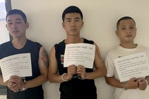 Nhóm cho vay nặng lãi ngang nhiên đánh đập, cướp xe máy... để cấn nợ