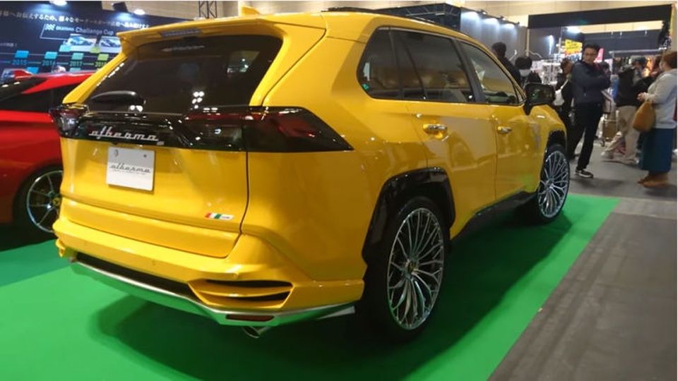 Độ xe Toyota thành Lamborghini Urus - 8 Độ xe Toyota thành Lamborghini Urus - 8