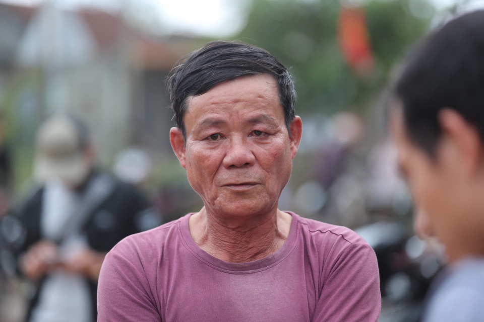Trước lối vào Rào Trăng 3, cha khóc nghẹn chờ con về - 2 Trước lối vào Rào Trăng 3, cha khóc nghẹn chờ con về - 2