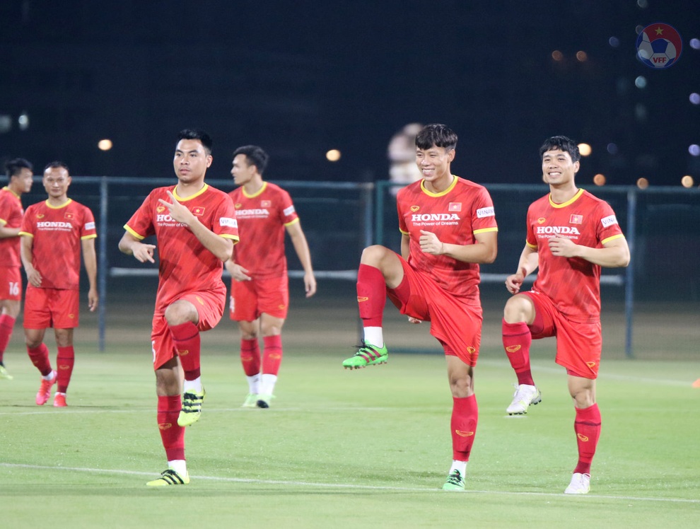 Việt Nam 4-0 Indonesia: Duyên ngầm của Công Phượng - 26 Việt Nam 4-0 Indonesia: Duyên ngầm của Công Phượng - 26