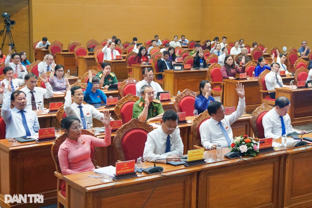 Lựa chọn người đứng đầu có đủ phẩm chất, năng lực và uy tín - 2 Lựa chọn người đứng đầu có đủ phẩm chất, năng lực và uy tín - 2