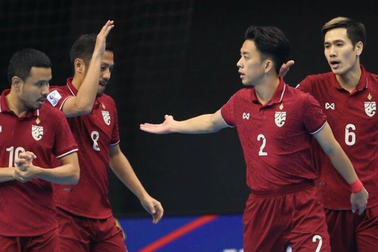 Thắng kịch tính Tajikistan, futsal Thái Lan vào bán kết gặp Iran