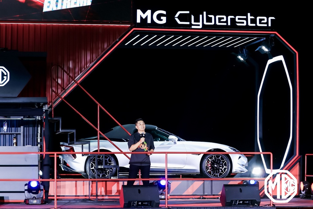 Xe thể thao điện MG Cyberster ra mắt thị trường ô tô Việt Nam - 3 Xe thể thao điện MG Cyberster ra mắt thị trường ô tô Việt Nam - 3