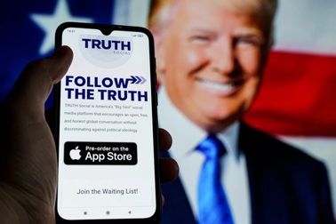 Vừa ra mắt, mạng xã hội của ông Trump đã mắc "be bét" lỗi