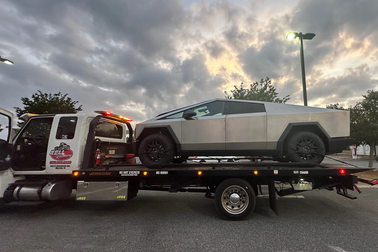 Chiếc Tesla Cybertruck mới chạy 56km đã gặp lỗi suýt không được bảo hành