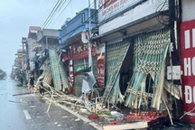 6 người tử vong trong trận lốc xoáy kinh hoàng ở Ninh Bình