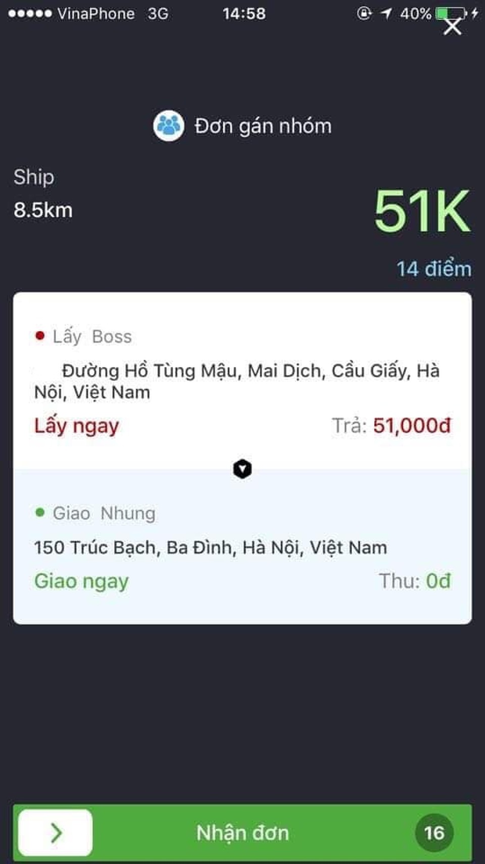 Mặc áo mưa đi máy bay, mua hàng bằng...gậy thời đại dịch  - 8