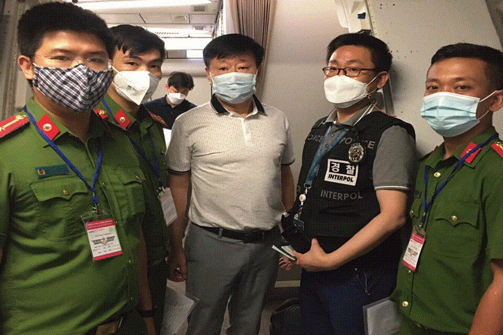 Hà Nội: Người đàn ông Hàn Quốc trốn truy nã trong chung cư cao cấp - 1