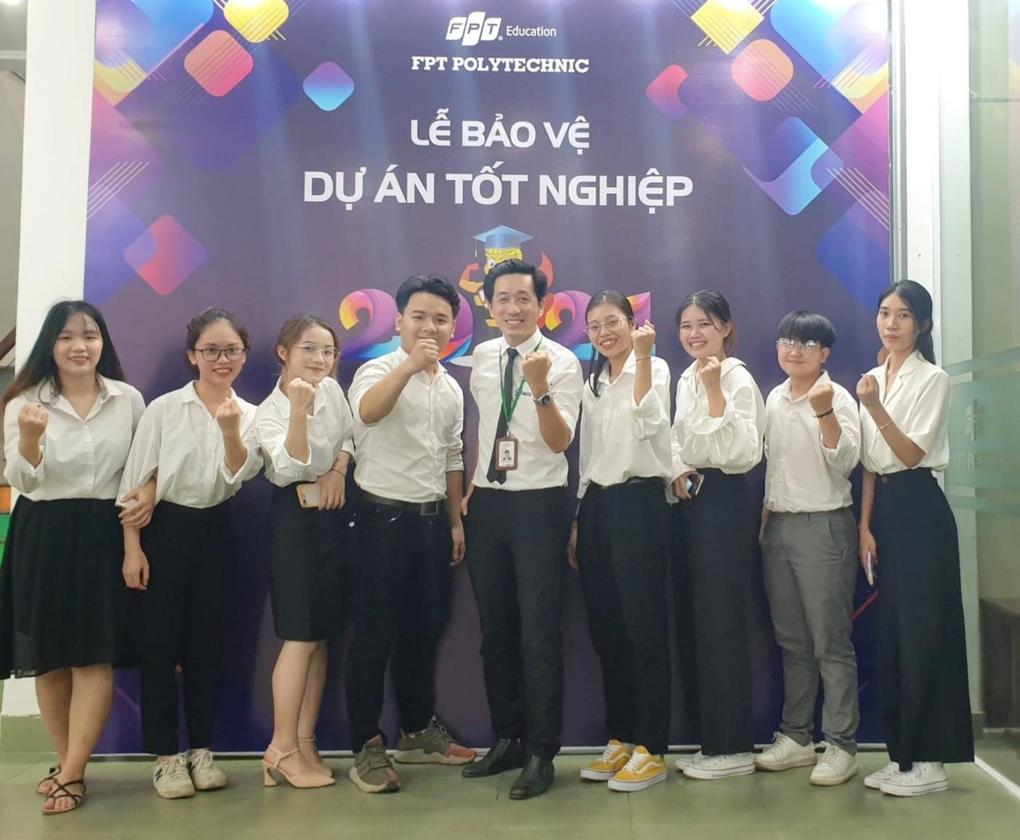 Thầy giáo Tin học trở thành idol TikTok nhờ những bài giảng cuốn hút - 2 Thầy giáo Tin học trở thành idol TikTok nhờ những bài giảng cuốn hút - 2