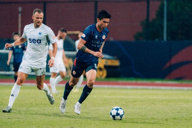 Đoàn Văn Hậu tái xuất trong màu áo CLB Công an Hà Nội