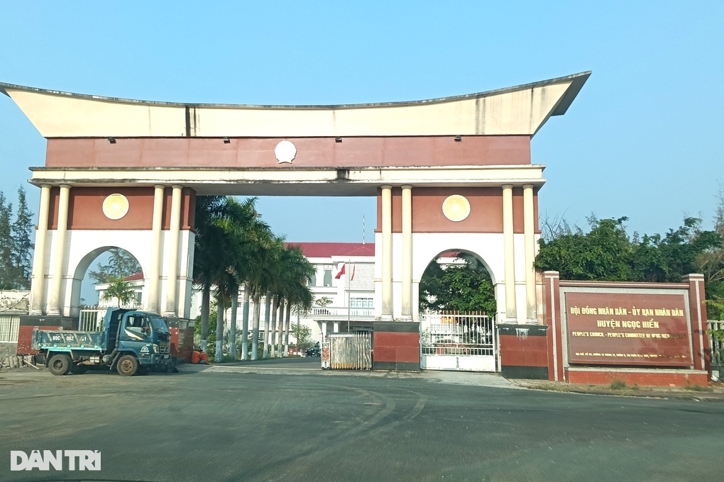 Huyện làm 18 công trình, tỉnh phát hiện có 8 công trình sai sót - 1 Huyện làm 18 công trình, tỉnh phát hiện có 8 công trình sai sót - 1