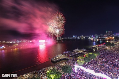 Cấm xe 20 tuyến đường trung tâm TPHCM tối 2/9