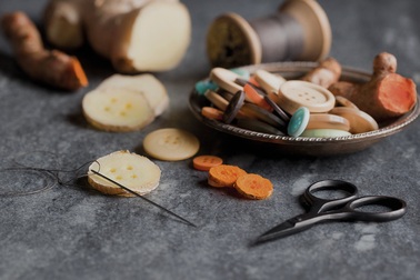 Tại sao người trẻ Ý thi nhau đi học may đo, đóng giày?